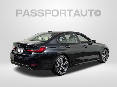 Certified 2023 BMW 330i xDrive Sedan w/ Driving Assistance Package image 6