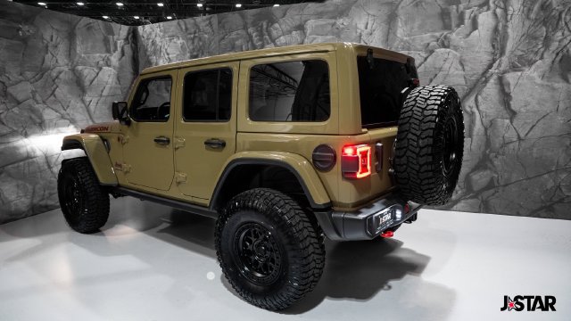 New 2025 Jeep Wrangler Unlimited Rubicon w/ Safety Group AWD/4WD image 17