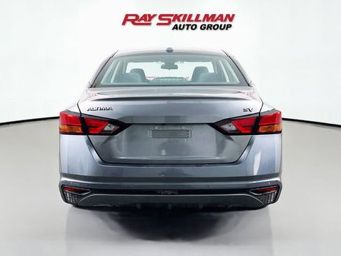 Used 2024 Nissan Altima 2.5 SV image 6