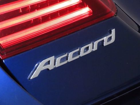 Used 2017 Honda Accord LX image 12