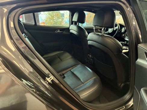 Used 2022 Kia Stinger GT1 RWD image 29