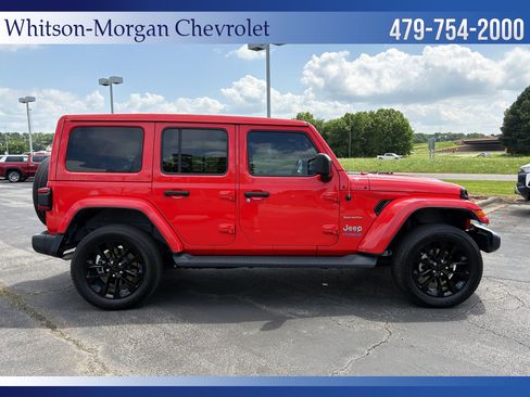 Used 2022 Jeep Wrangler Unlimited Sahara AWD/4WD image 4