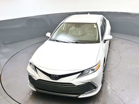 Used 2023 Toyota Camry XLE image 29