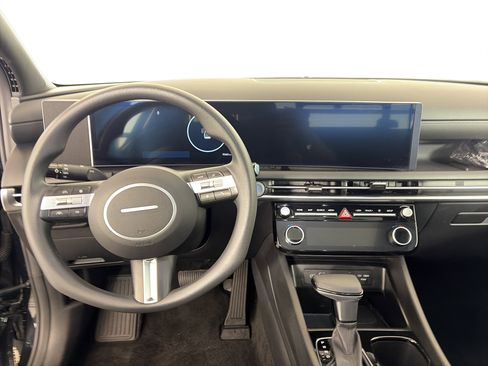 Certified 2025 Hyundai Santa Cruz SEL image 3