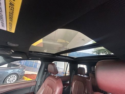 Used 2024 Ford Expedition Limited image 10