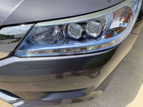 Used 2015 Honda Accord Touring image 6