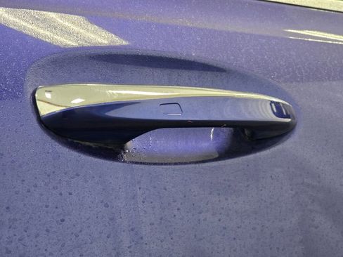 Used 2021 Mercedes-Benz GLB 250 4MATIC w/ Premium Package image 30