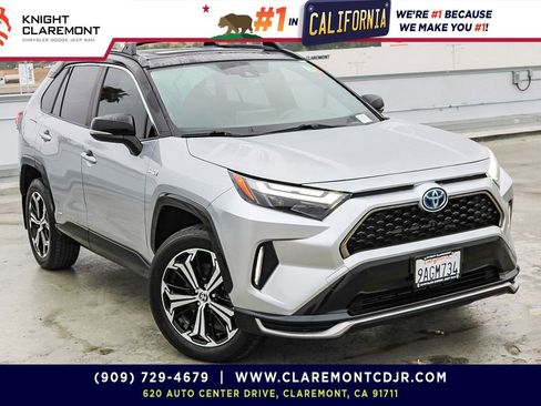 Used 2022 Toyota RAV4 XSE w/ Weather Package AWD/4WD image 1