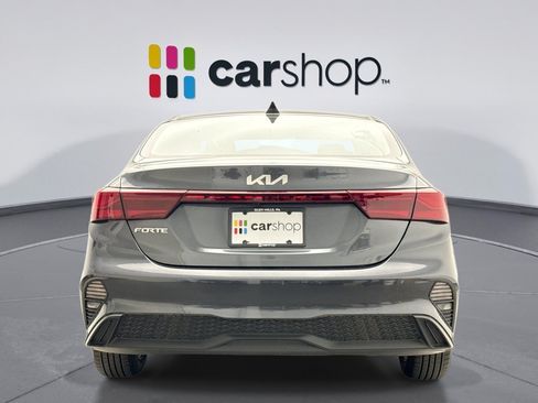 Used 2024 Kia Forte LXS w/ LXS Technology Package FWD image 4