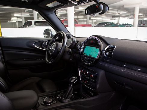 Used 2017 MINI Cooper Clubman image 24