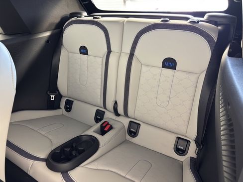 Used 2025 MINI Cooper S FWD image 25