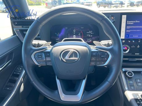 Used 2024 Lexus GX 550 w/ Accessory Package (2T) AWD/4WD image 28