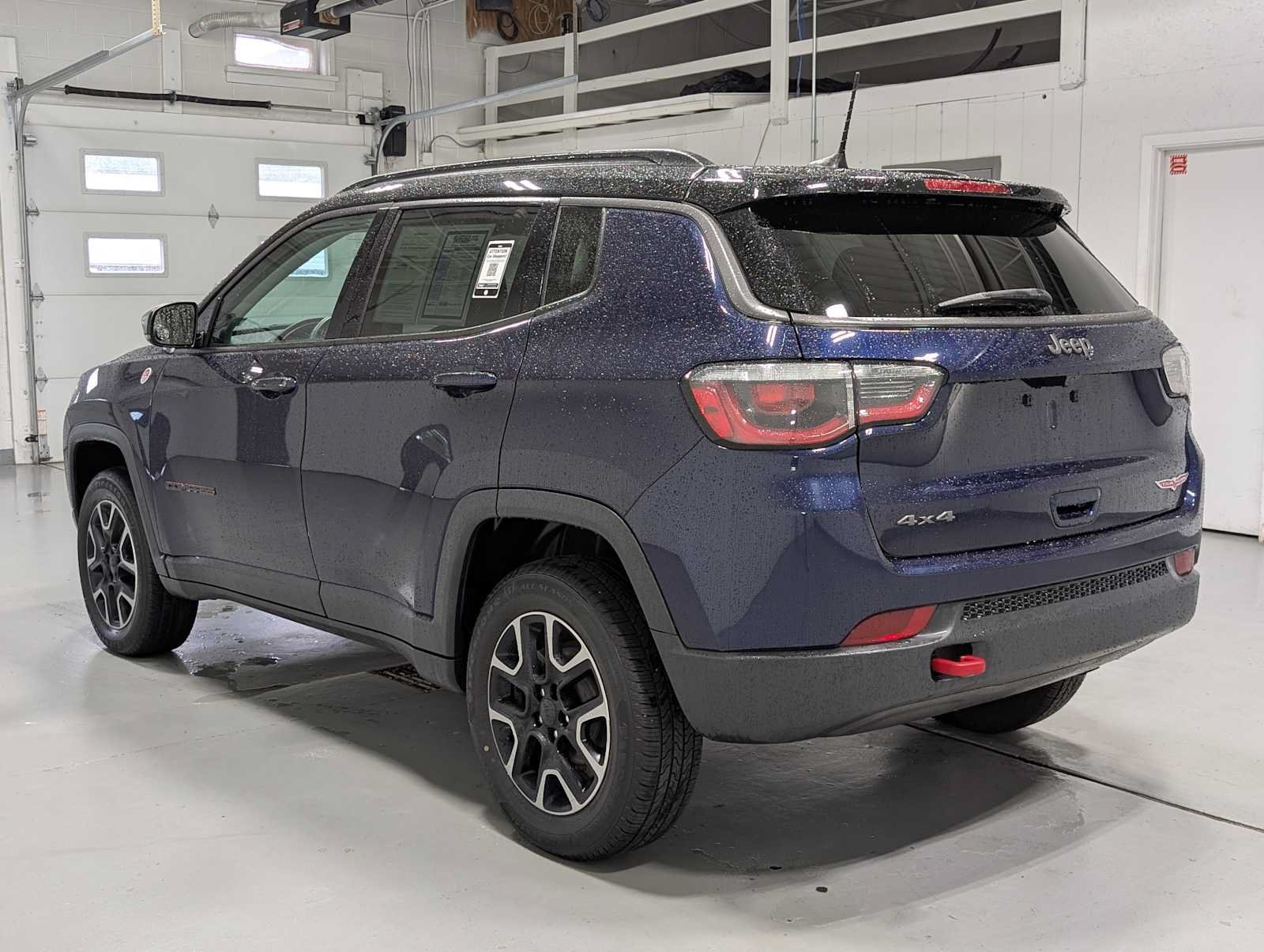 Used 2019 Jeep Compass Trailhawk w/ Cold Weather Group AWD/4WD image 10