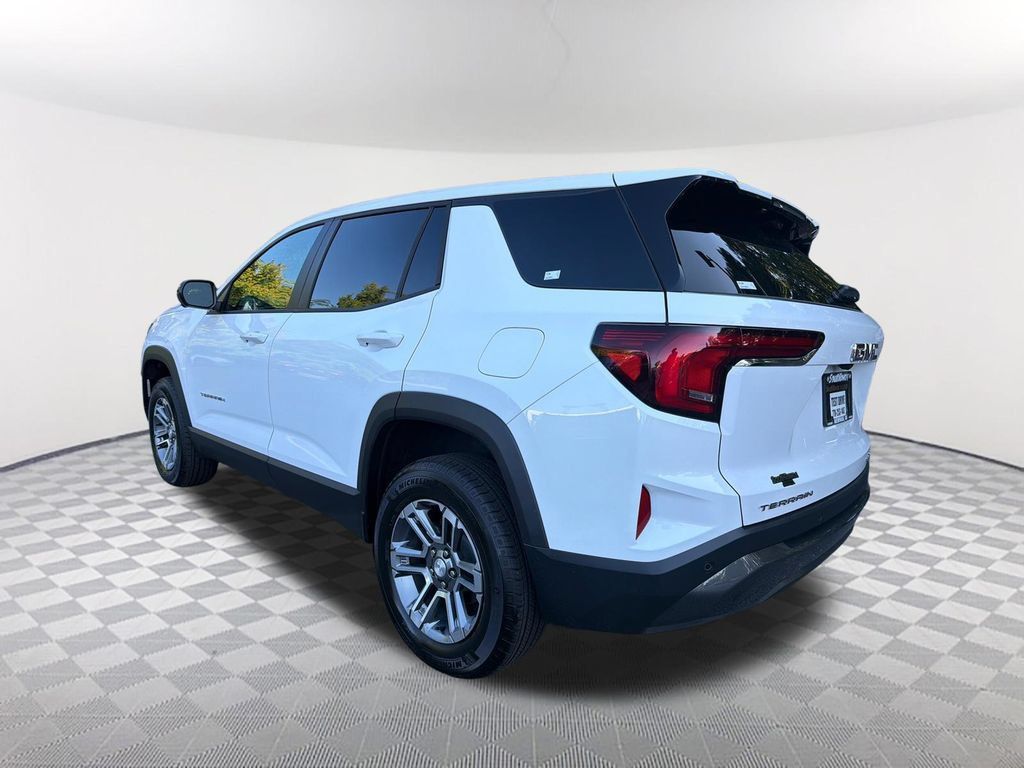 Used 2026 GMC Terrain Elevation w/ Technology Package II FWD image 7