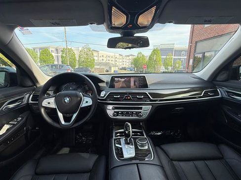 Used 2020 BMW 740i xDrive w/ Cold Weather Package AWD/4WD image 26