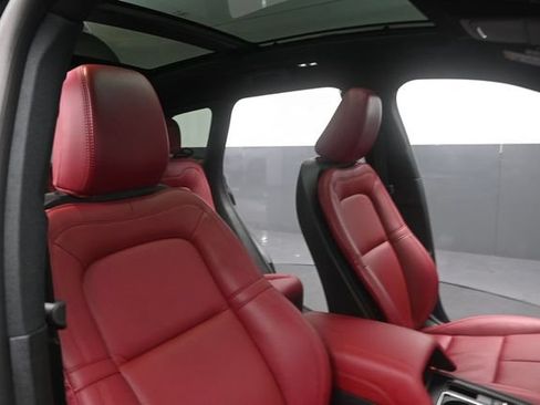 Certified 2025 Lincoln Corsair Grand Touring AWD/4WD image 32