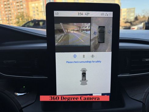 Used 2020 Ford Explorer Platinum w/ Premium Technology Package image 22