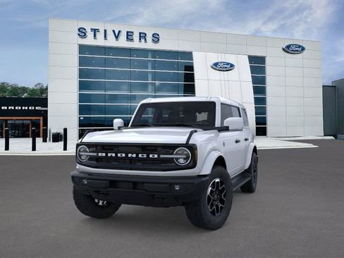 New 2026 Ford Bronco Outer Banks image 3