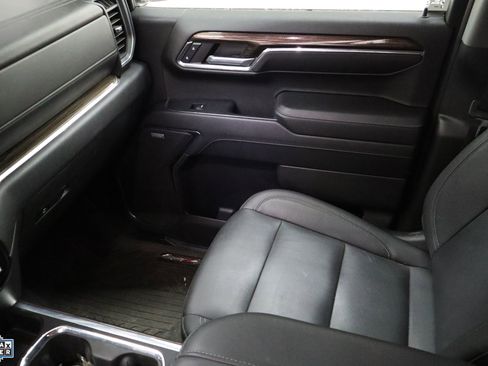 Used 2024 Chevrolet Silverado 1500 LT Trail Boss w/ Convenience Package II image 21