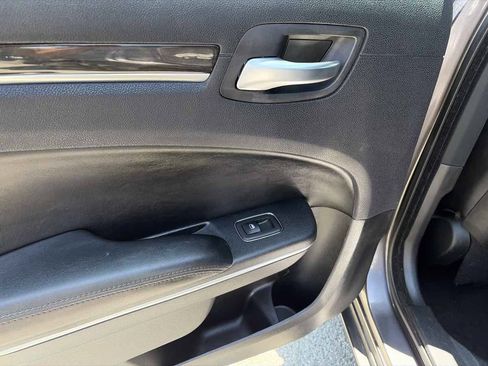 Used 2013 Chrysler 300 C w/ Light Group RWD image 11