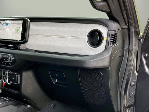 Used 2024 Jeep Wrangler Unlimited Sport AWD/4WD image 19