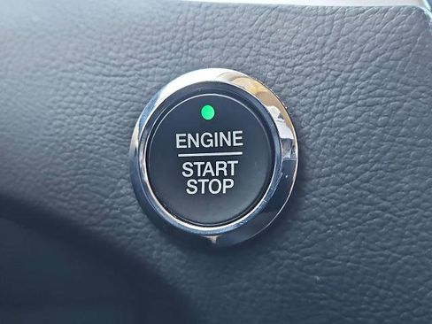 Used 2022 Ford Edge SEL w/ Convenience Package image 16