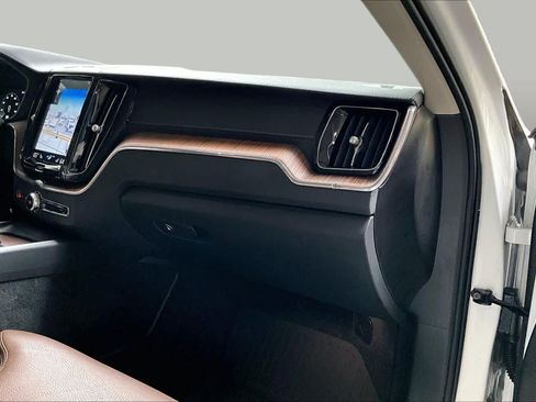 Used 2020 Volvo XC60 T5 Inscription w/ Protection Package Premier FWD image 18