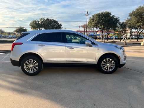 Used 2017 Cadillac XT5 Luxury w/ Driver Awareness Package image 4