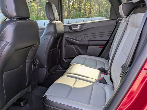 Certified 2025 Ford Expedition Platinum w/ Platinum Ultimate Package image 13