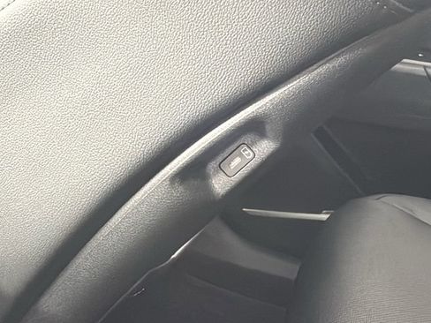 New 2026 Kia Sportage EX image 38