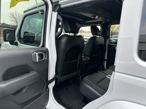 Used 2023 Jeep Wrangler Altitude image 24