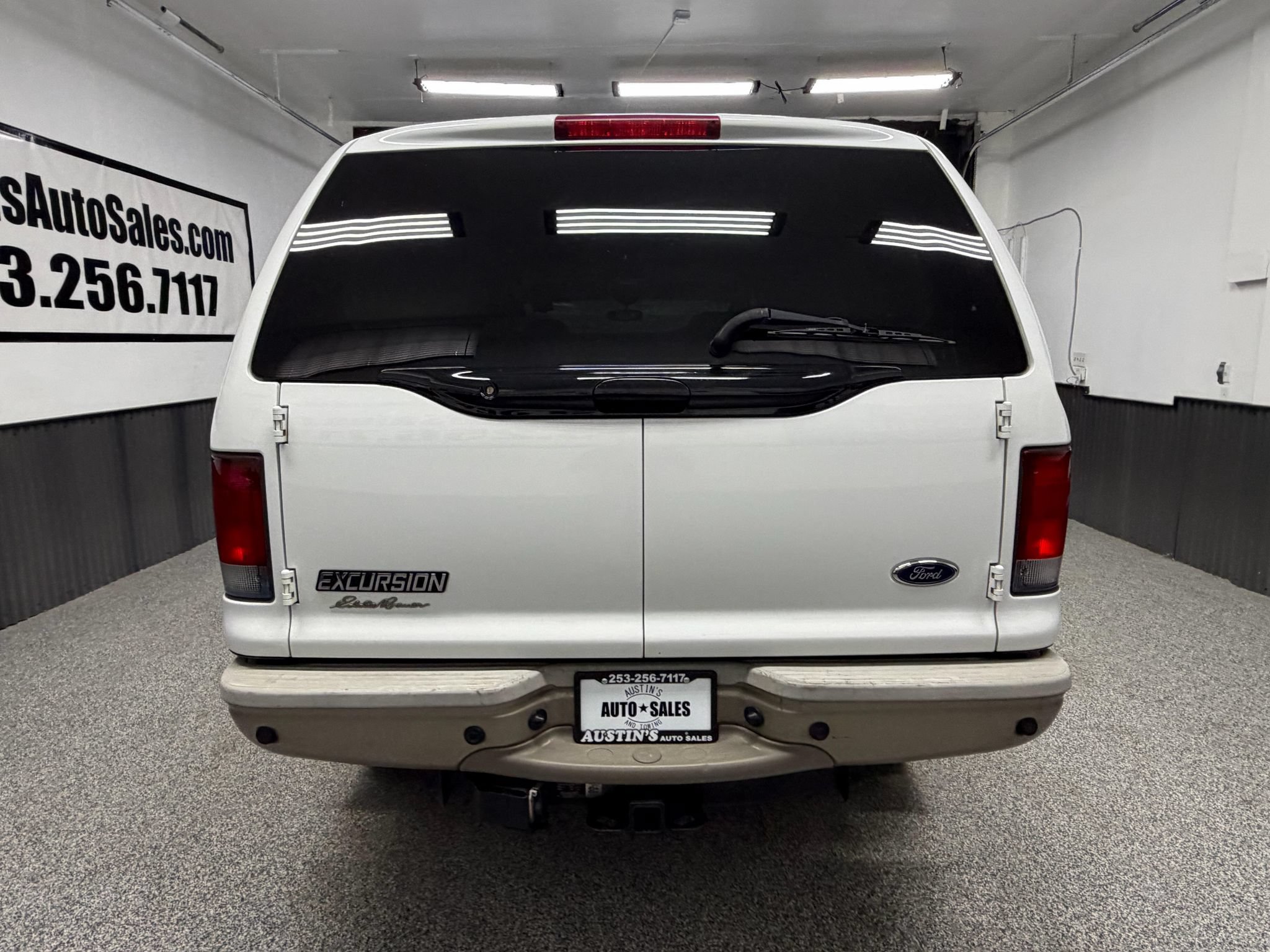 Used 2003 Ford Excursion Eddie Bauer AWD/4WD image 4