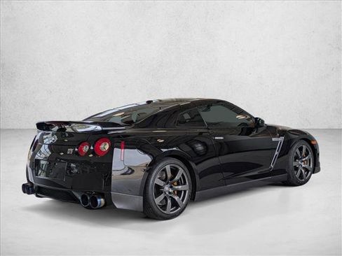 Used 2009 Nissan GT-R Premium image 5