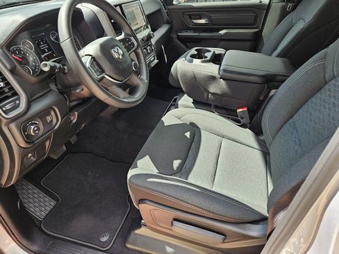 New 2026 RAM 1500 Express AWD/4WD image 13