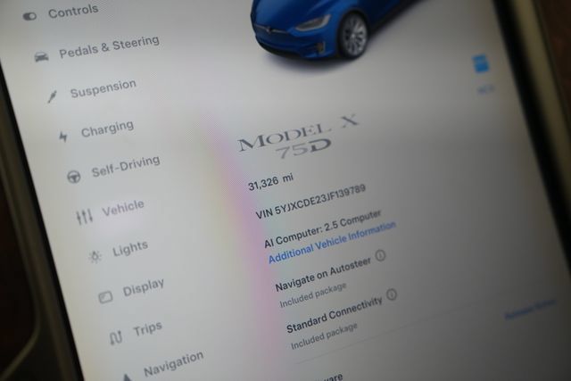 Used 2018 Tesla Model X 75D AWD/4WD image 41