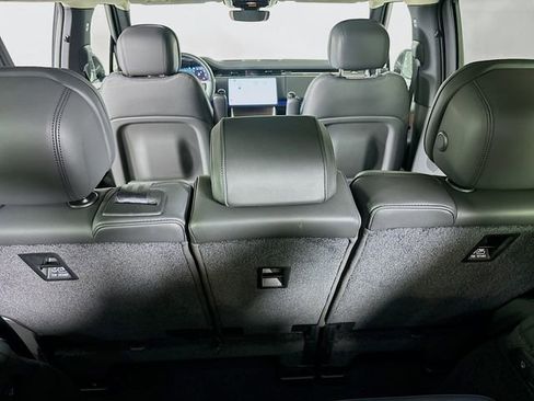 New 2025 Land Rover Range Rover Long Wheelbase SE AWD/4WD image 23