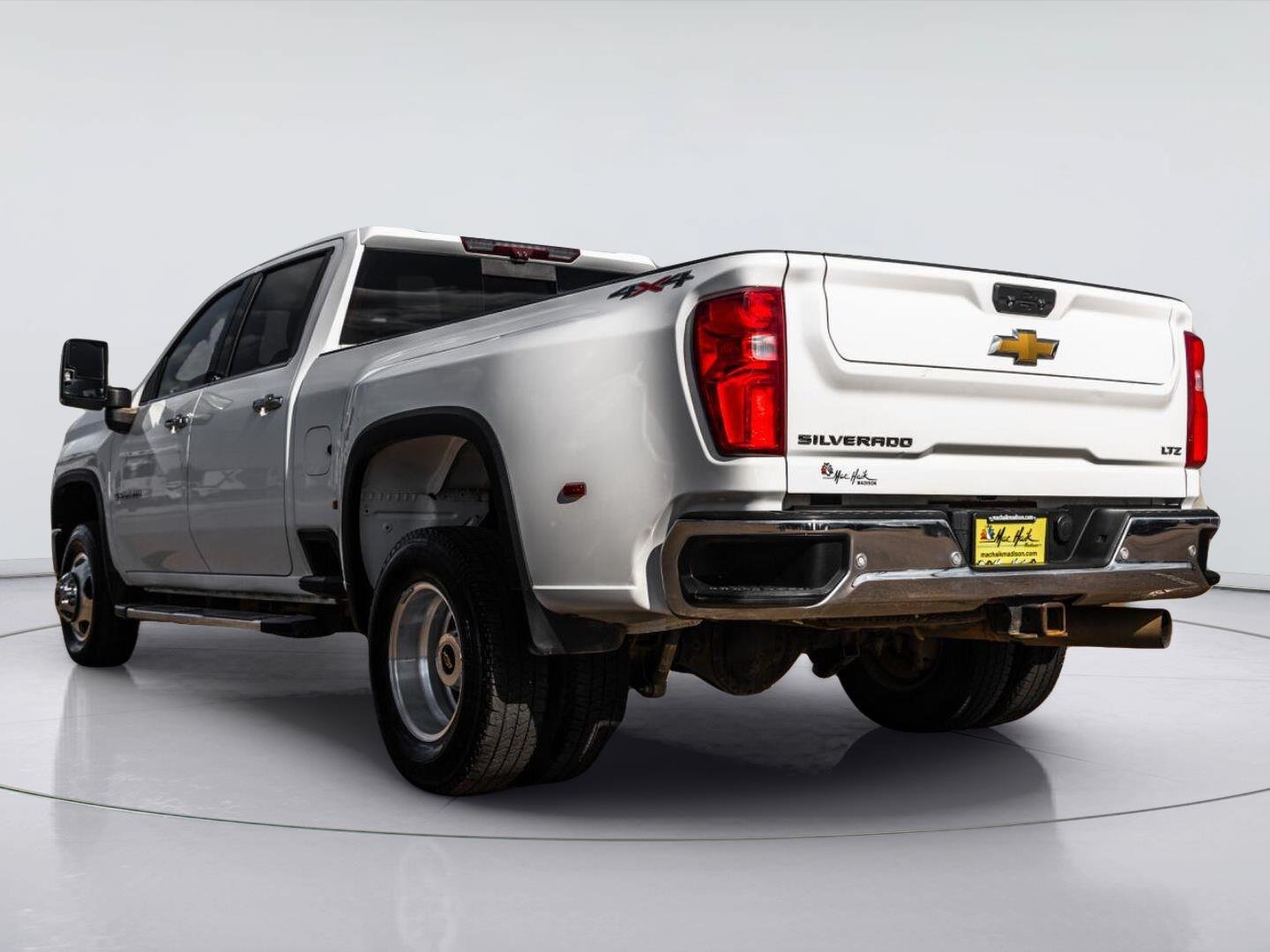 Used 2022 Chevrolet Silverado 3500 LTZ w/ LTZ Plus Package AWD/4WD image 8