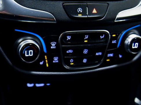 Used 2022 Chevrolet Equinox LT image 20