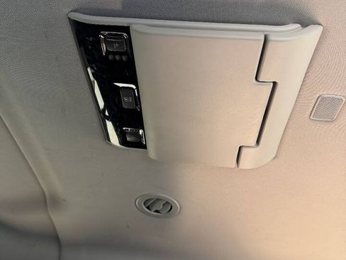 Used 2018 Cadillac Escalade ESV Luxury RWD image 26