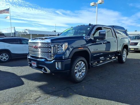 Used 2020 GMC Sierra 2500 Denali w/ Denali Ultimate Package image 3