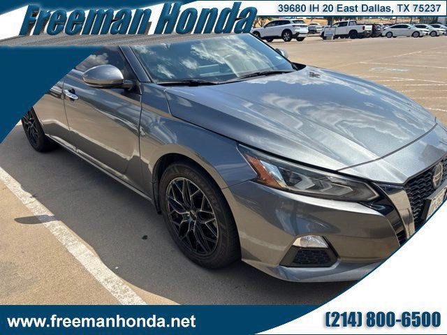 Used 2021 Nissan Altima 2.5 SV w/ SV Premium Package FWD image 1