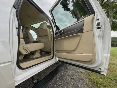 Used 2015 Lincoln Navigator L 4WD w/ Equipment Group 101A Reserve image 48