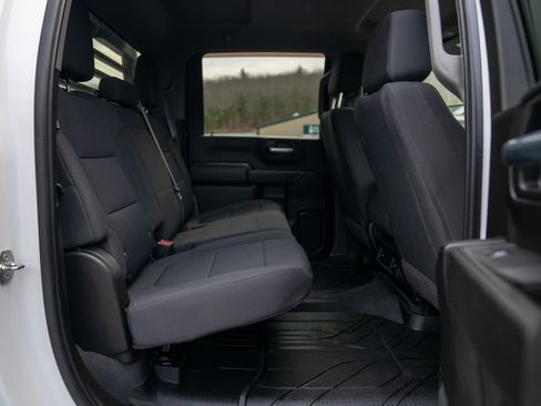 Used 2021 Chevrolet Silverado 2500 Custom w/ Custom Value Package image 16