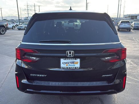 Certified 2025 Honda Odyssey Sport-L image 9