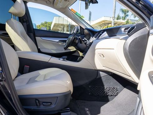 Used 2020 INFINITI QX50 Luxe w/ Navigation Package image 14