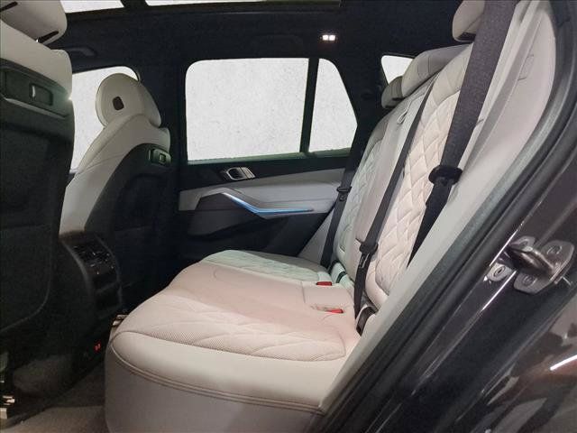 Used 2026 BMW X5 xDrive50e w/ Premium Package AWD/4WD image 17