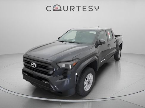 Certified 2026 Toyota Tacoma SR5 AWD/4WD image 34