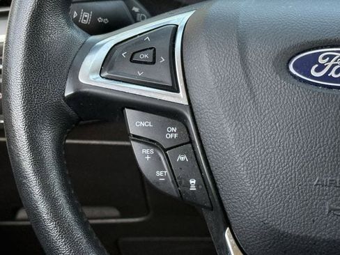 Used 2021 Ford Edge Titanium FWD image 13