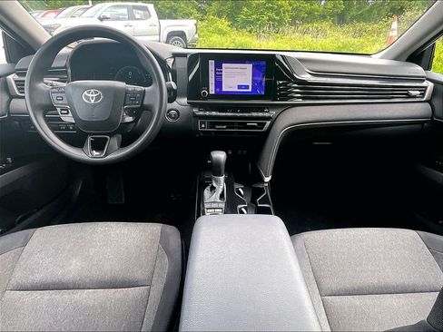Used 2025 Toyota Camry SE FWD image 21