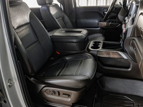 Used 2020 GMC Sierra 3500 Denali w/ Technology Package image 30